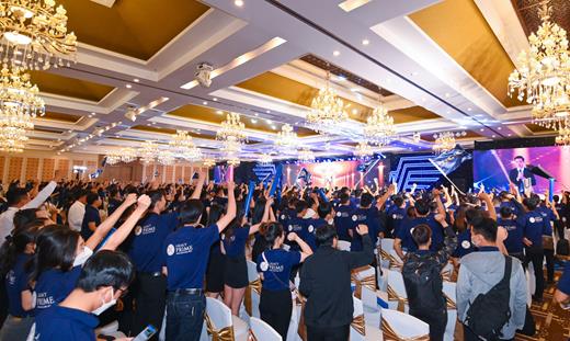 Gần 1.000 chiến binh “đốt nóng” lễ ra quân Legacy Prime